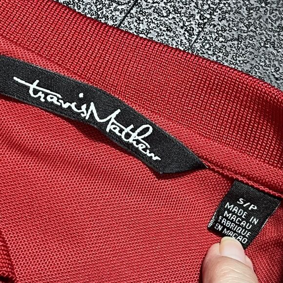 Travis‎ Mathew Polo Shirt Mens Small Red White Stripe Golf Performance Stretch - Picture 11 of 13